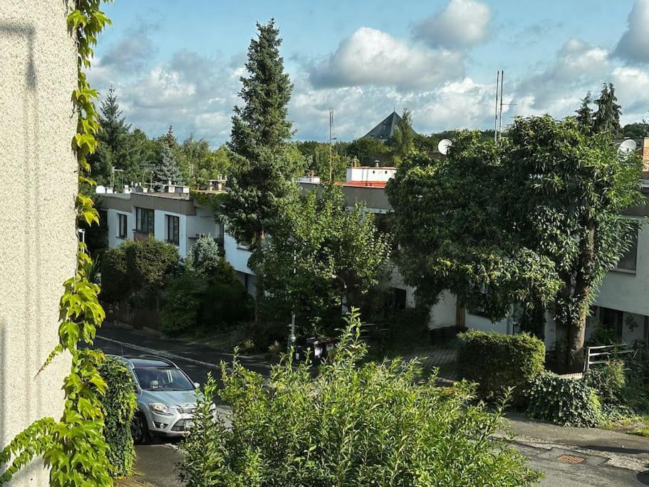 Apartamento Byt V Rezidencni Ctvrti Prahy 6 Praga Exterior foto